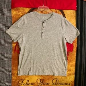 J.CREW Mercantile-men’s gray cotton short sleeve button down tee-shirt